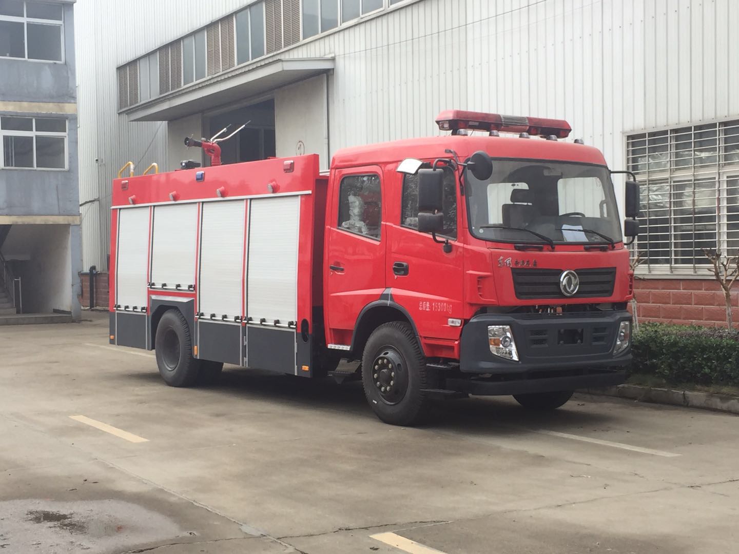東風專用底盤水罐消防車 670641193003500999.jpg