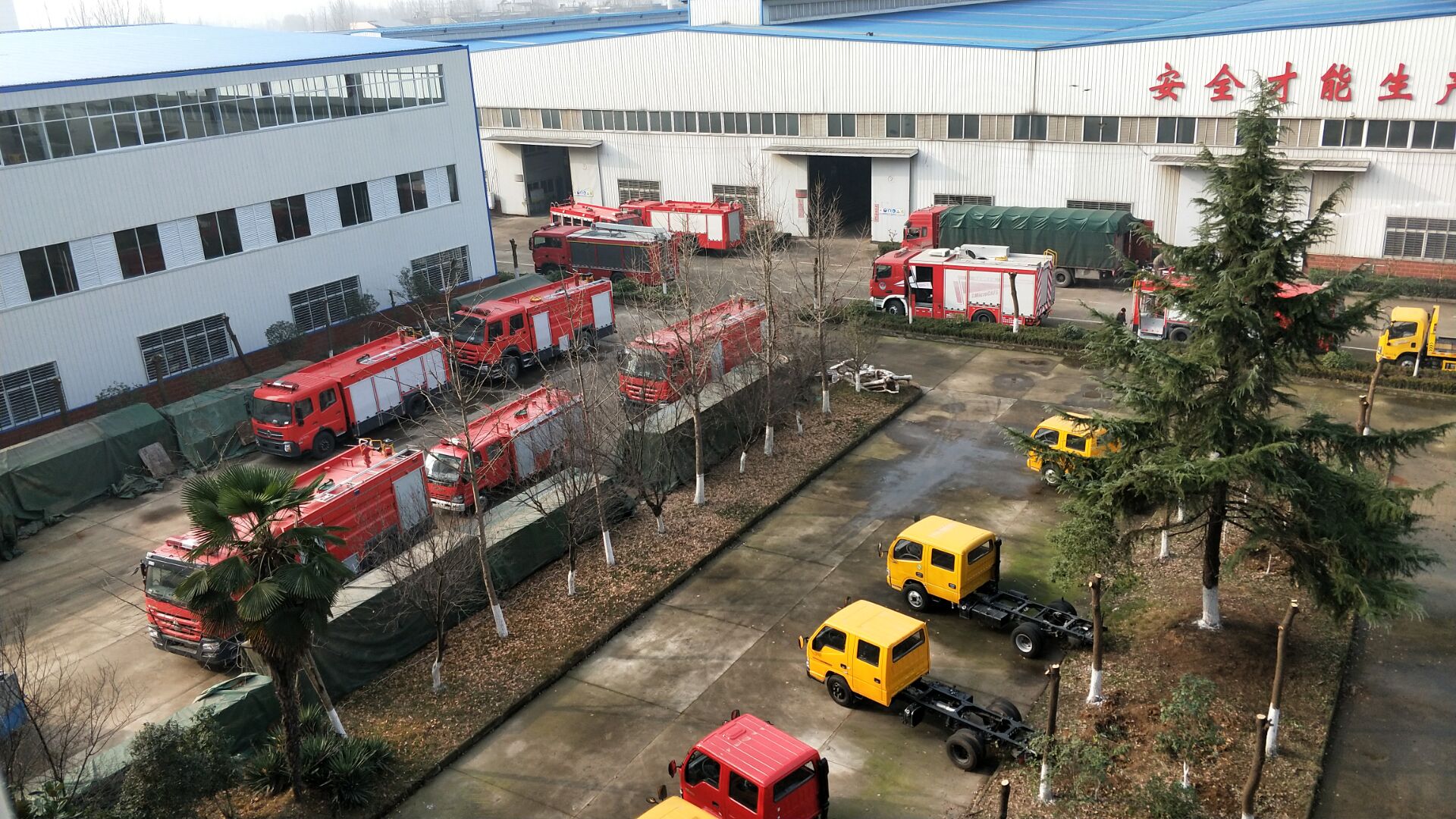 湖北江南消防車廠家現車圖片展示 AF3409C394B6BDD2C0F8C40EEAAA97FD.jpg