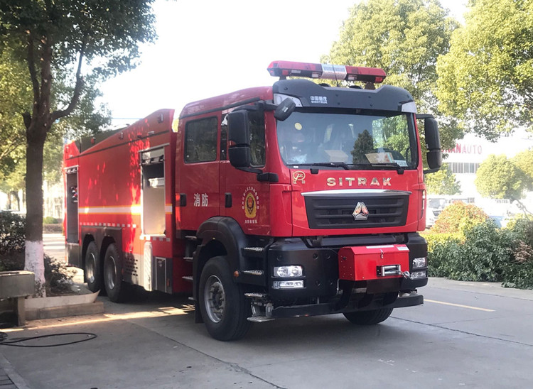 重汽13噸消防車圖片 049D33FDEF7CD5EB30FE852A82850032.jpg