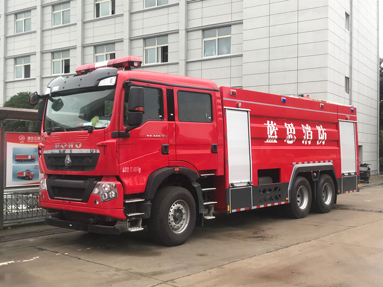 重汽16噸消防車 BD42C0666733F1E46843518CDB044EE3.jpg