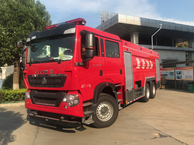 重汽消防車圖片jpg D88D1956580C78B9AFAE366124BC75F1.jpg