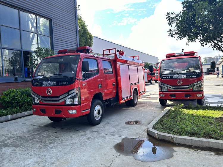 國六東風消防車 87FE7DE31ED91D70D0F882BEF25B9388.jpg